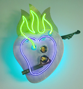 Flaming_Heart_Measuring_Mona